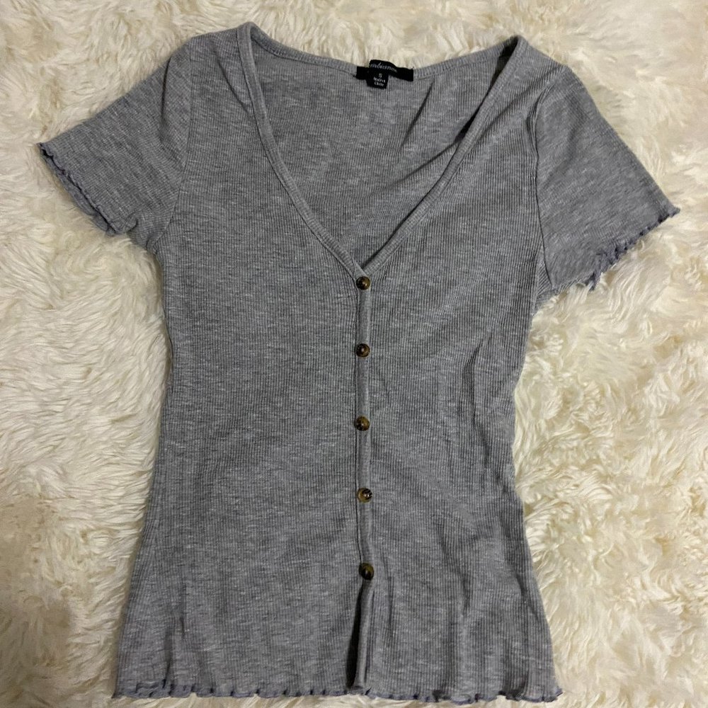 y2k Gray cropped fit button cropped shirt